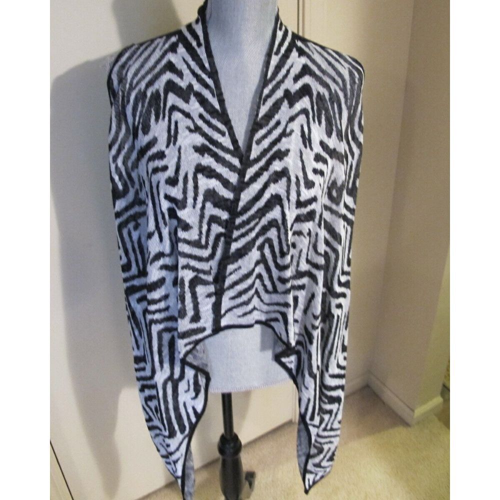 Women's Size 1 Chico's Sheer Back‎ Shanaya Sleeveless Black & White Sweater Vest